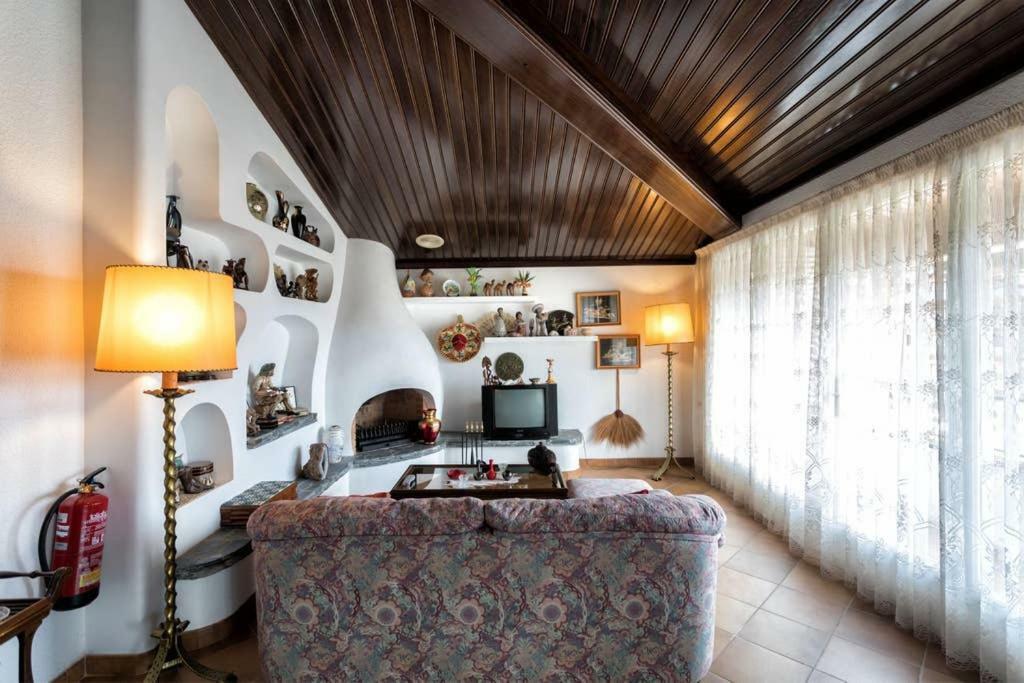 Villa Paquita Calella Luaran gambar