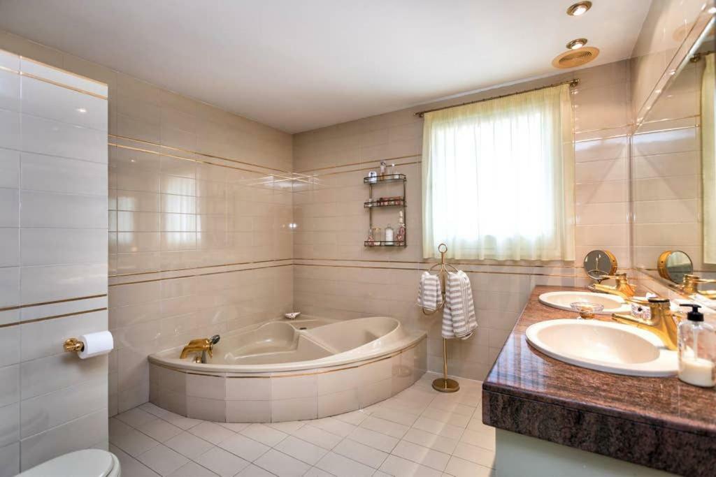 Villa Paquita Calella Luaran gambar