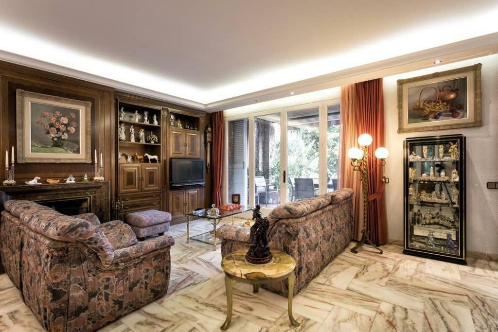 Villa Paquita Calella Luaran gambar